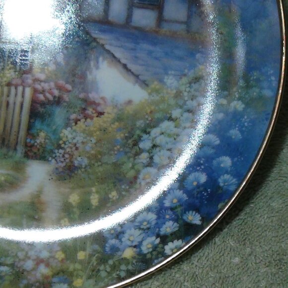 Franklin Mint “Golden Gable Cottage” L.E. Porcelain 8" Plate By Andres Orpinas - Picture 3 of 11